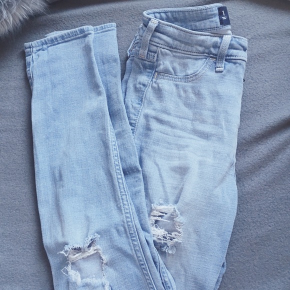 Hollister Denim - Hollister Ripped High Rise Jean Leggings